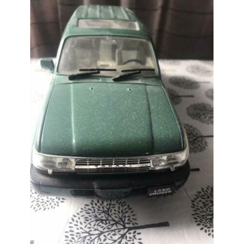 Toyota Land Cruiser .