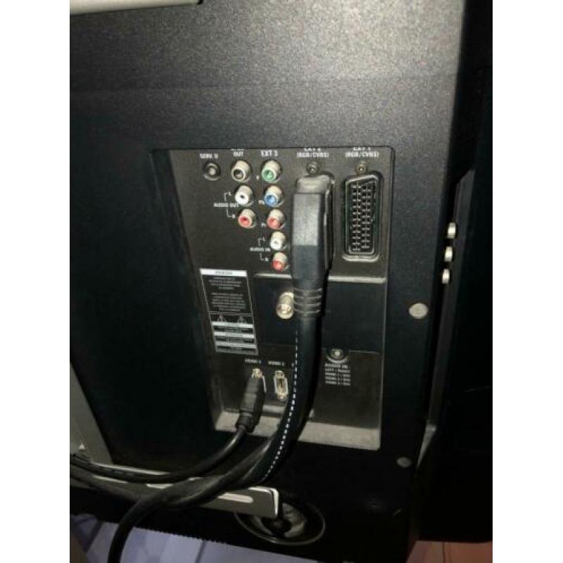 Philips 50 inch tv op beugel/meubel incl woofer/versterker
