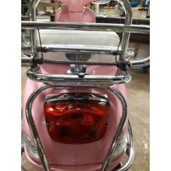 Vespa blond edition