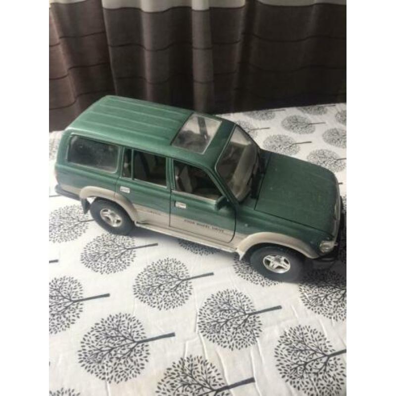 Toyota Land Cruiser .
