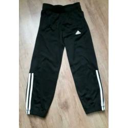 Adidas trainingsbroek maat 128