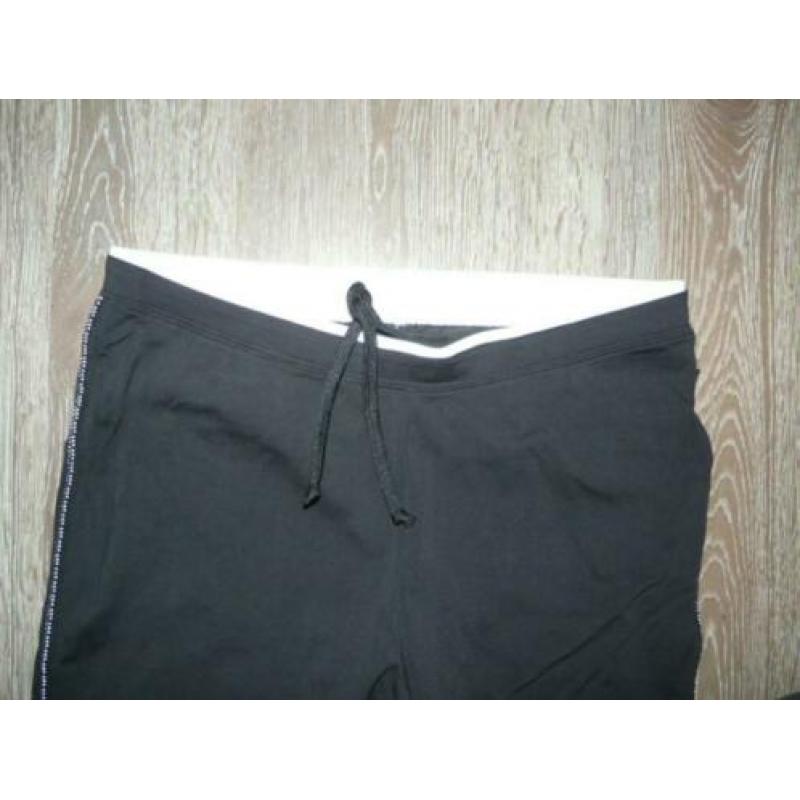 carpi zwarte sportbroek yogabroek hardloopbroek L 40 42