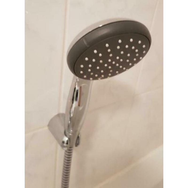 3 GROHE badkamer kranen