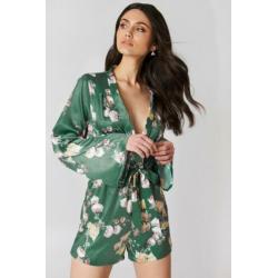 Playsuit NA-KD nieuw mt 36