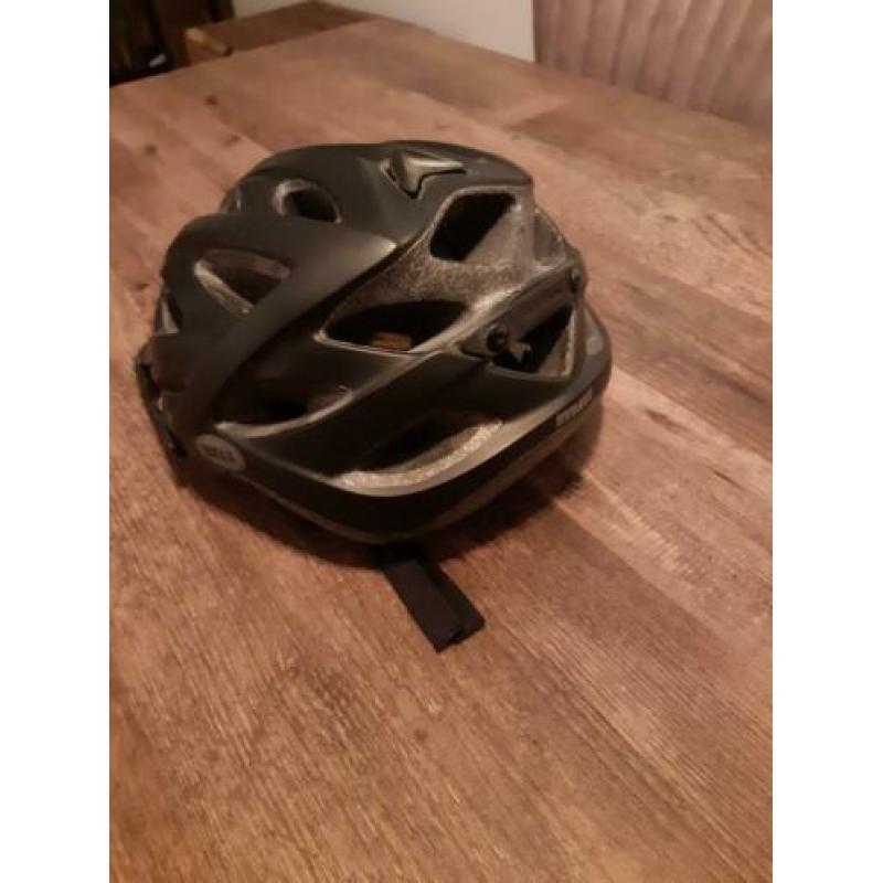 Te koop BELL fietshelm maat m/l zwart
