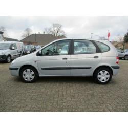 Renault Scénic 1.6-16V