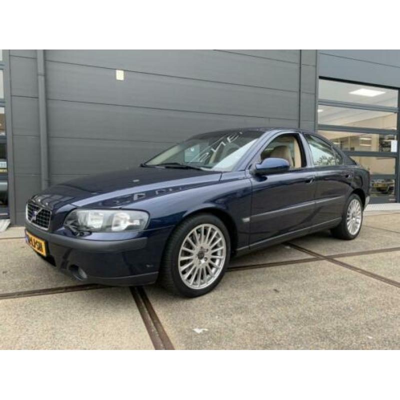 Volvo S60 2.5 T AWD Geartronic Automaat, Youngtimer