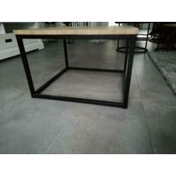 NIEUW! Supermooie, gave & hele aparte eiken salontafel!!