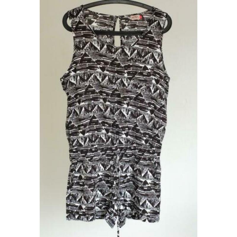Only Solero playsuit maat 40