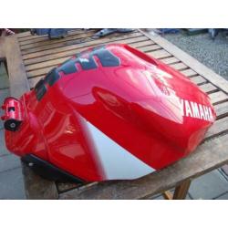 Yamaha R1 tank