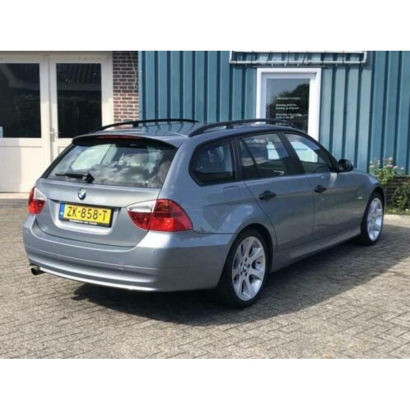 BMW 3-serie Touring 320i !93DKM! PANOAUTOMAAT!