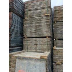 Steenschotten hout 0,96 x 1m40 , zeer oud , om te verwerken