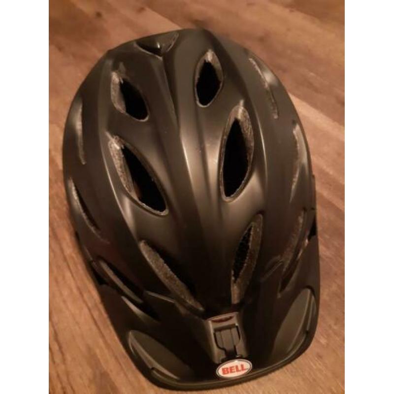 Te koop BELL fietshelm maat m/l zwart