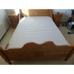 Bed 140 geloogd grenen