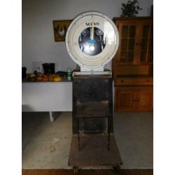 Weegschaal Merk Servo 90,00 euro