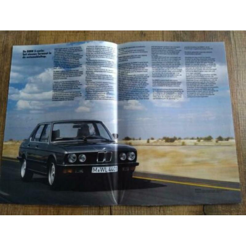 BMW 5-serie e28 folder uit 1982