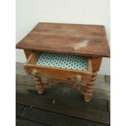 Antieke tafel
