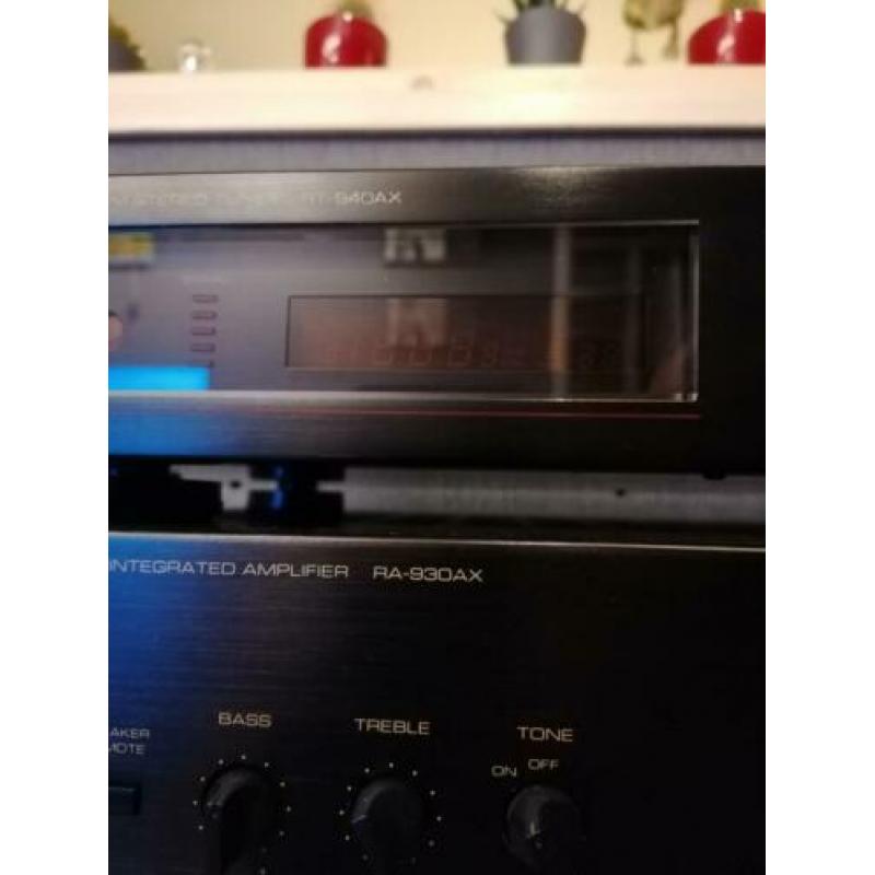 Rotel Versterker En Tuner. Philips cd speler,Tannoy Speakers