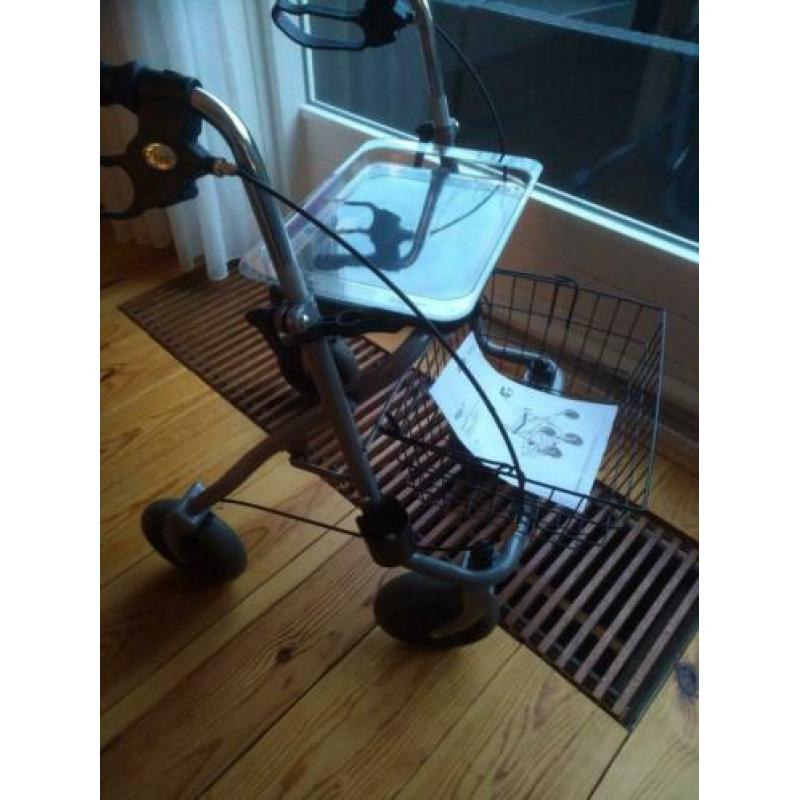 Nieuwe rollator te koop