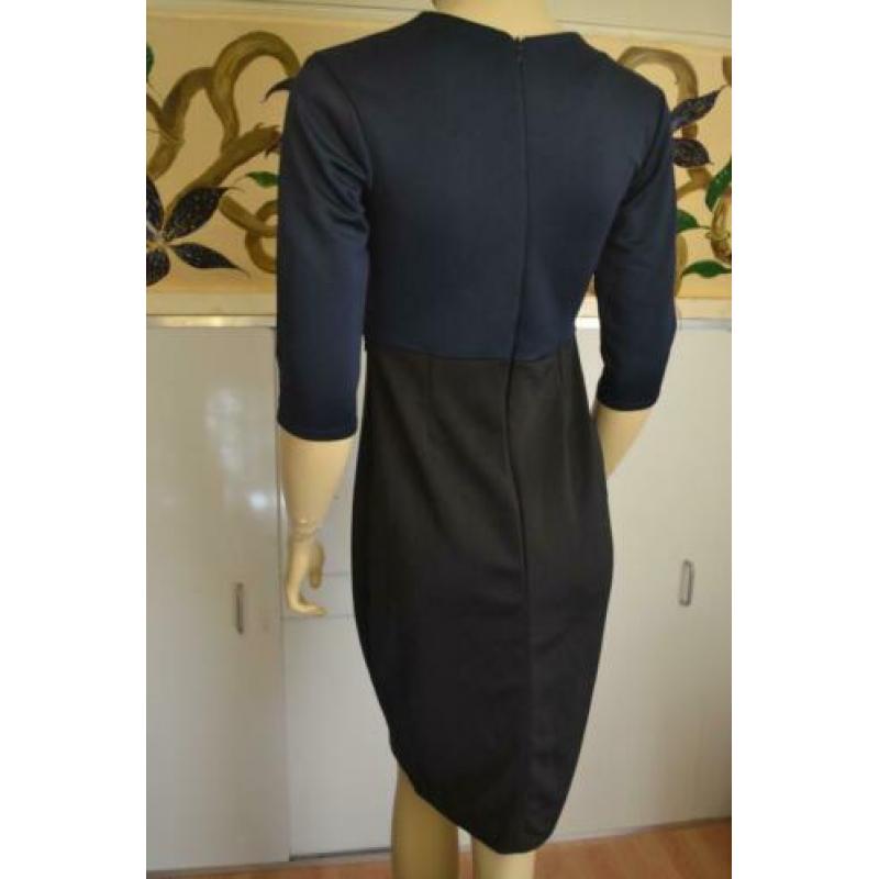 Donkerblauwe jurk met kant en lange mouwen 50s stijl 38 40