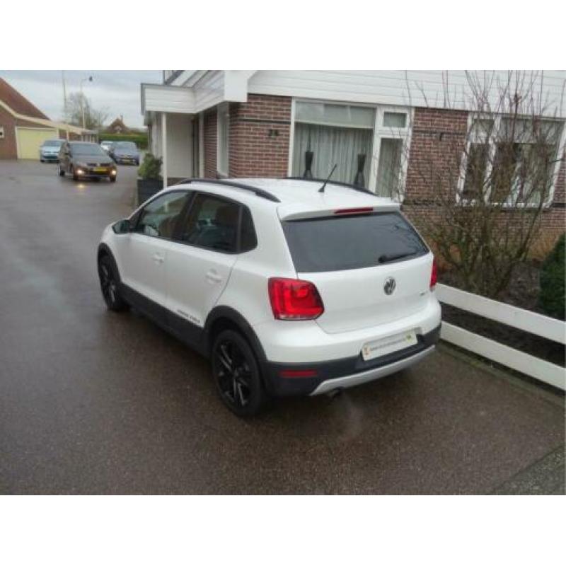 Volkswagen Polo 1.2 TSI 105pk Cross PARELMOER WIT XENON/LED