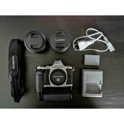 Olympus OM-D E-M5 complete set met lenzen en batterijgrip