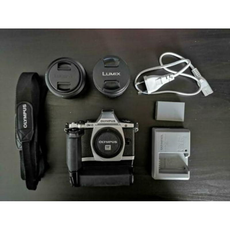 Olympus OM-D E-M5 complete set met lenzen en batterijgrip