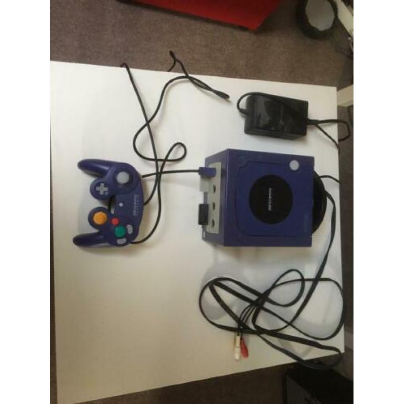 Originele GameCube met 12 spellen te koop
