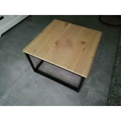 NIEUW! Supermooie, gave & hele aparte eiken salontafel!!