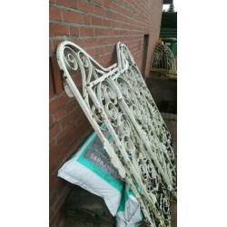 Brocante tuinhek sierhek hekwerk 3 stuks