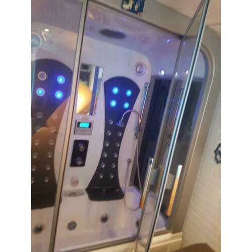 Bubbelbad/stoom en douche