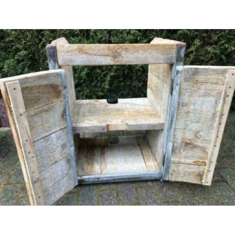 Steenschotten hout 0,96 x 1m40 , zeer oud , om te verwerken