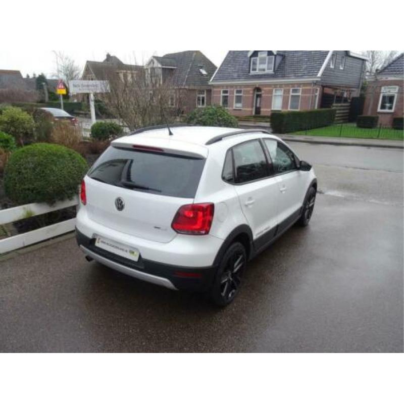 Volkswagen Polo 1.2 TSI 105pk Cross PARELMOER WIT XENON/LED