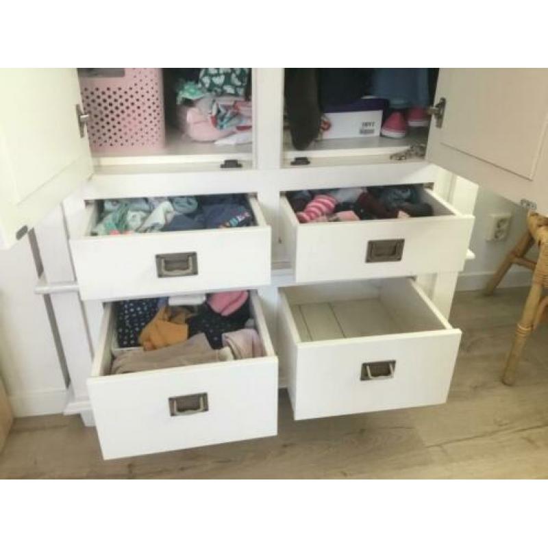Mooie kledingkast meidenkast kinderkamer