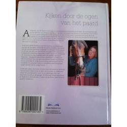 Kijken door de ogen van het paard, Annemarie van der Toorn