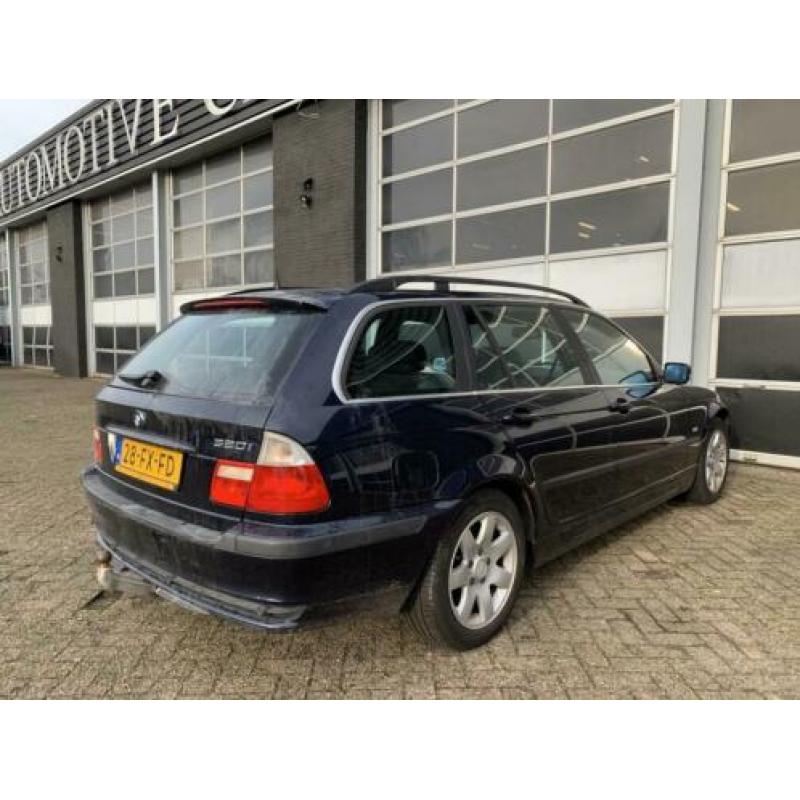 BMW 3-serie Touring 320i Executive NWE APK NAP Youngtimer