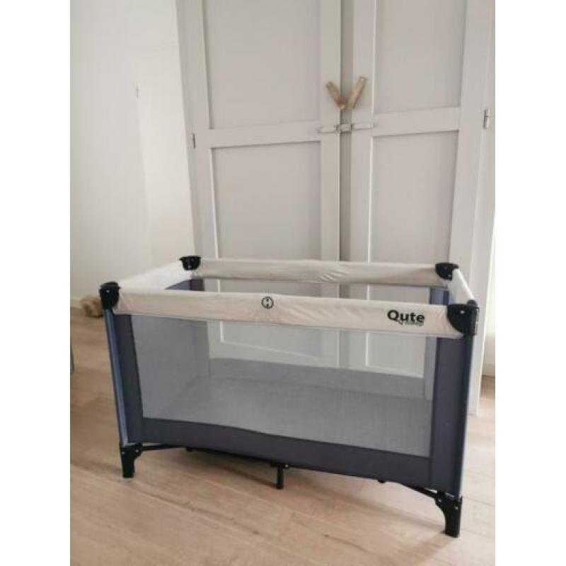 Camping bed met deryan matras opblaasbaar