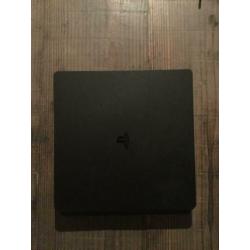 Playstation 4 + controllers + headset + fifa 20 en gta 5
