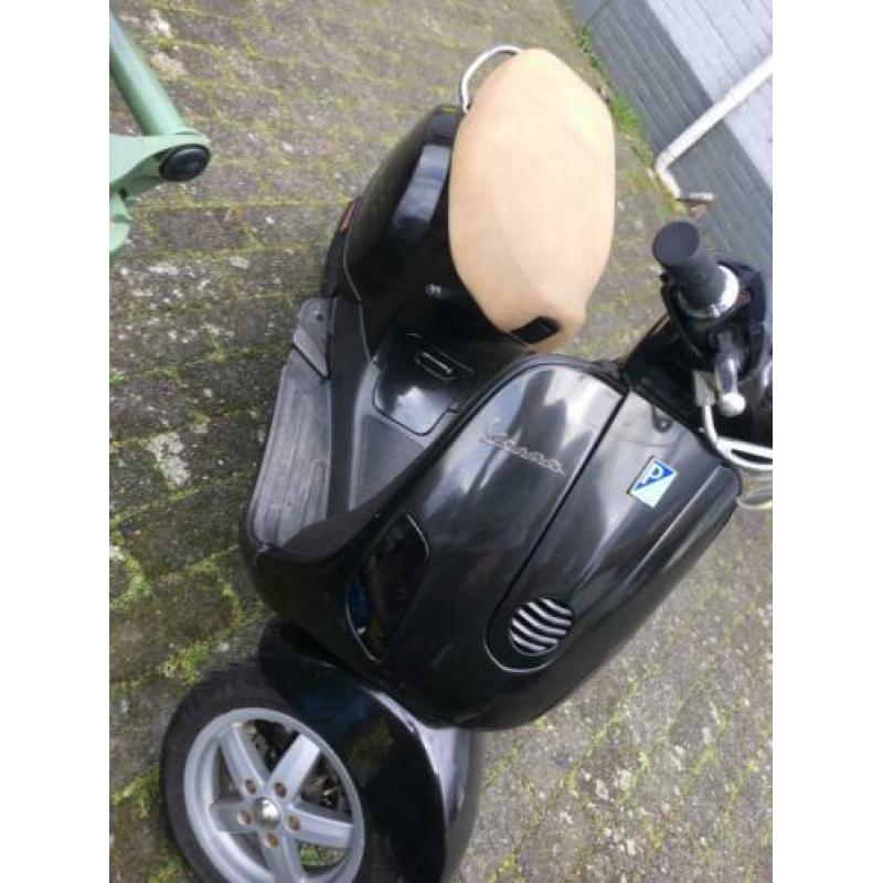 Vespa lx50