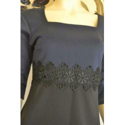 Donkerblauwe jurk met kant en lange mouwen 50s stijl 38 40