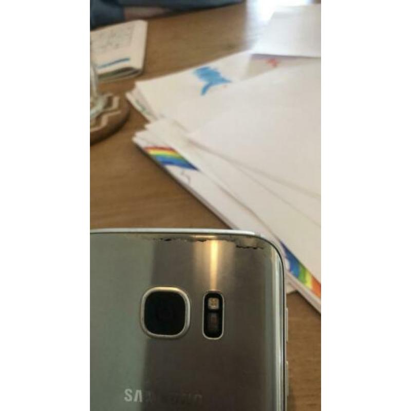 Samsung telefoon, zilver, kleine barst, verkleurd, galaxy S7