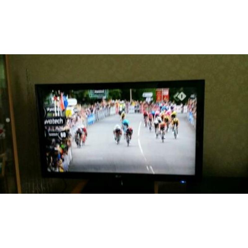 Mooi LG LCD Full HD 47 inch 119 cm
