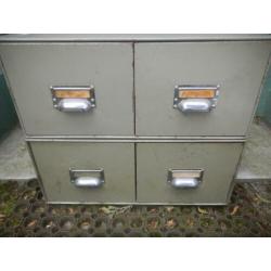 2 archiefkasten