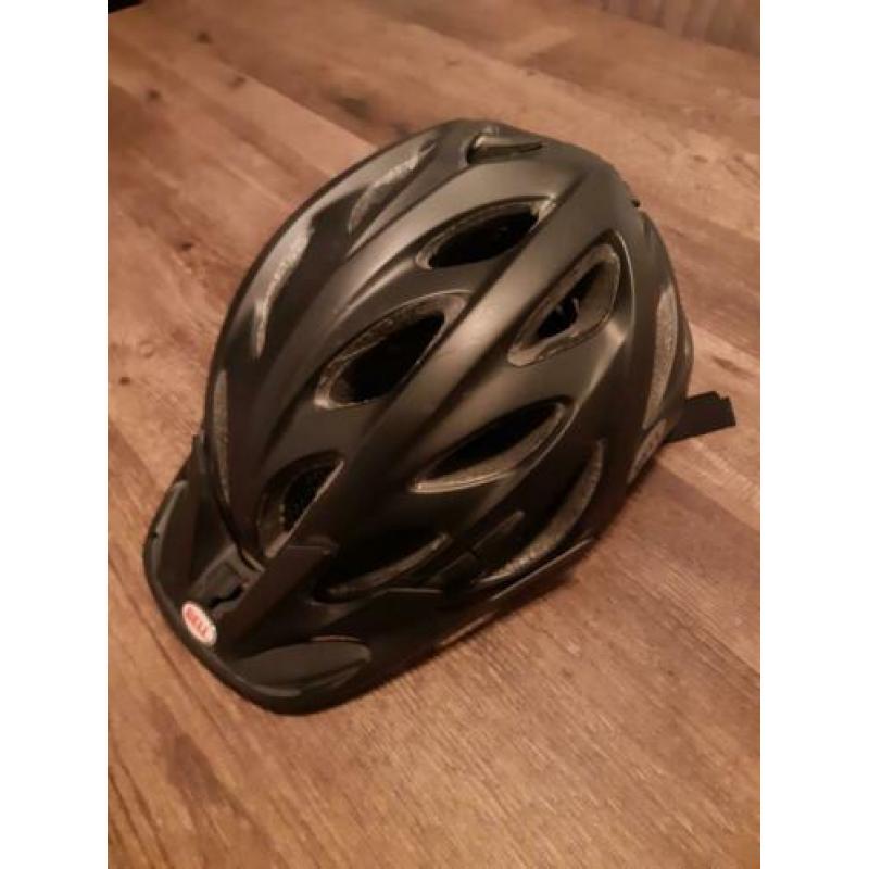 Te koop BELL fietshelm maat m/l zwart