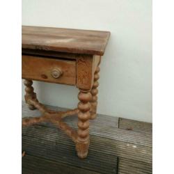 Antieke tafel