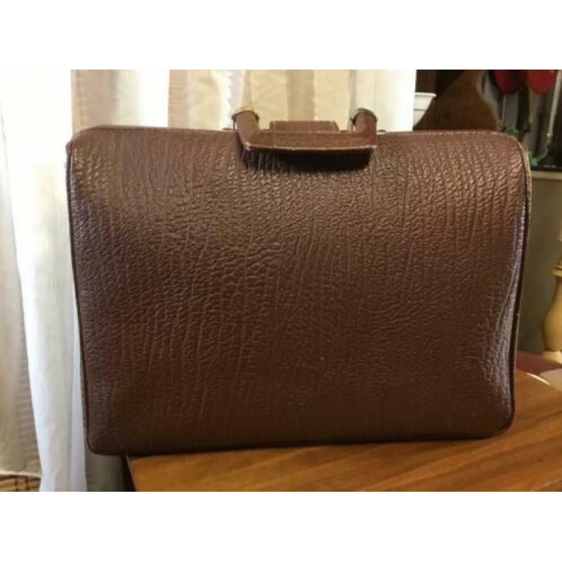 Oude aktetas ,schooltas,laptoptas jaren 60/70 nieuwstaat