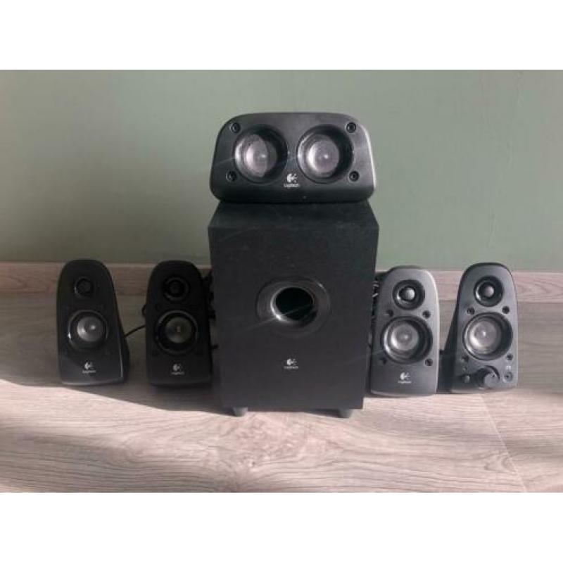 Logitech Z506 surround speaker system