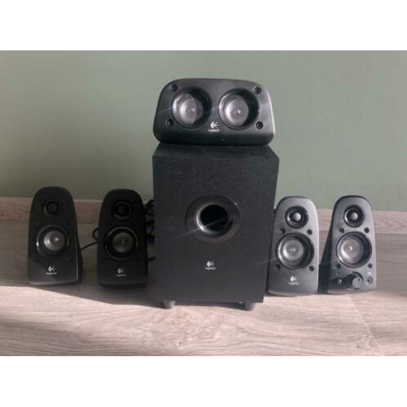 Logitech Z506 surround speaker system