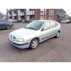 Renault Megane 1.6 16V Auth HB 2005 2002 Grijs