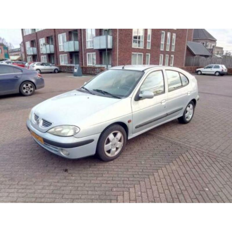 Renault Megane 1.6 16V Auth HB 2005 2002 Grijs